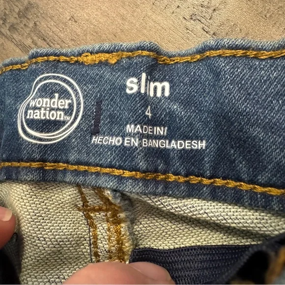 Wonder Nation Girls‎ Slim Fit Denim Patch Jeans - Picture 3 of 6